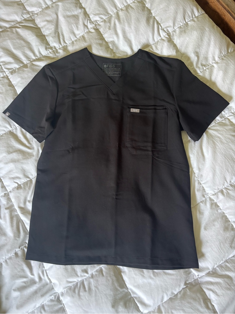 FIGS Men's Black V-Neck Scrub Top with Chest Pocket